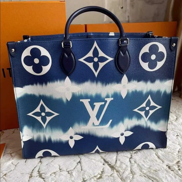 💎Louis Vuitton💎, OnTheGo Tote Limited Edition Escale Monogram Giant GM